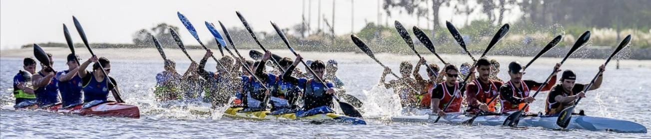 Atletas em K4 durante a maratona